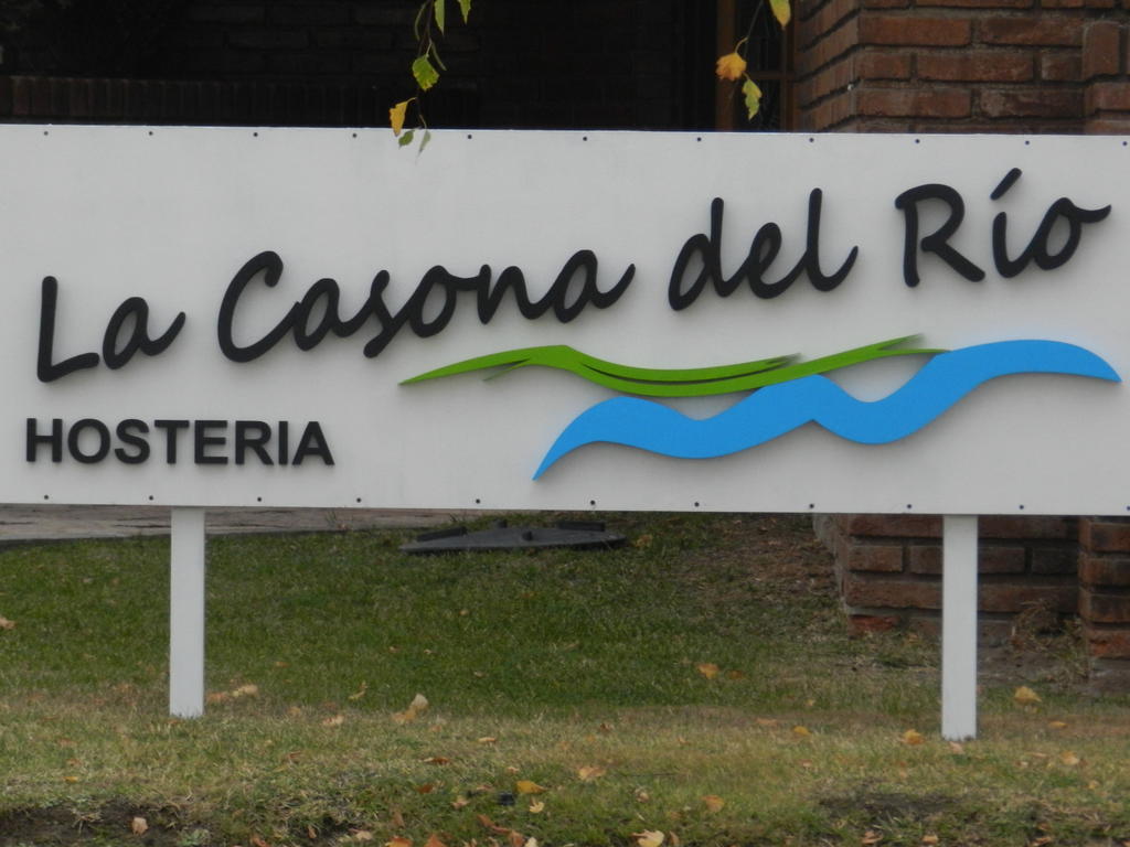 Отель La Casona Del Rio Неукен Экстерьер фото
